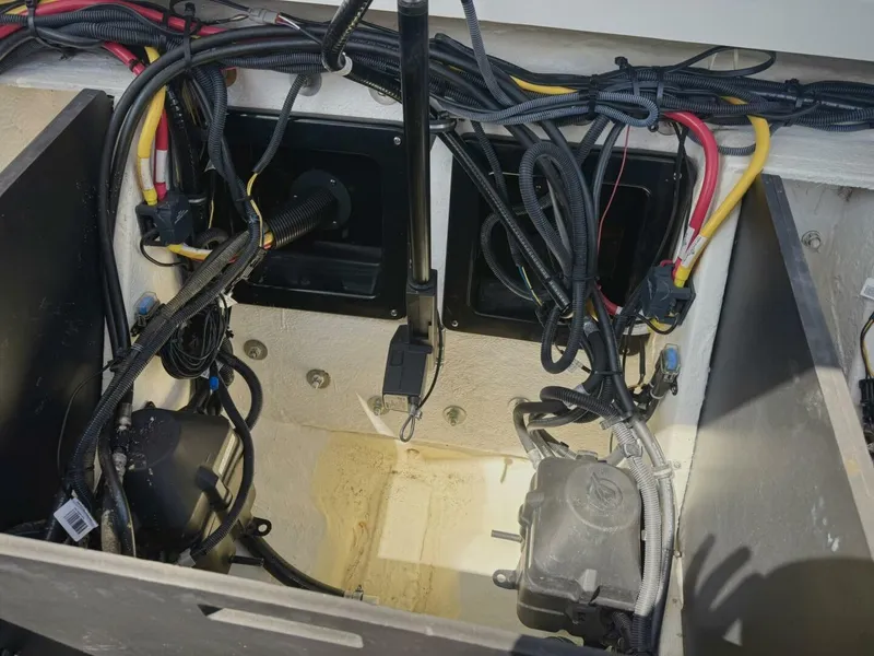 Slide: The Image of 2020 Monterey 29 305SSD - 5997823