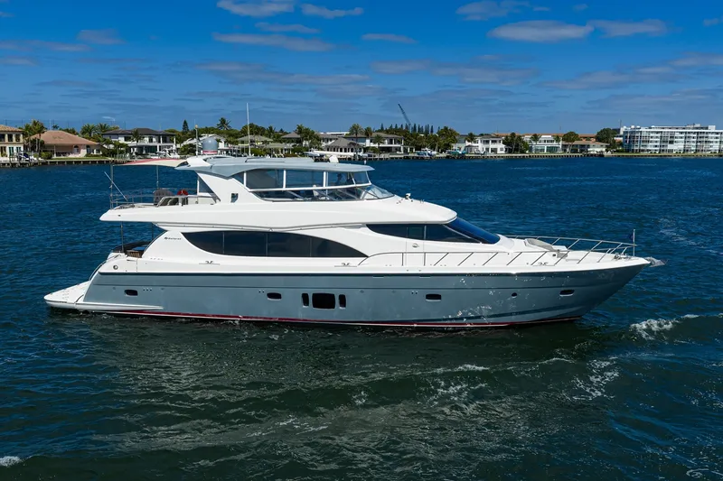 Slide: The Image of Hatteras 80 Motor Yacht 2013 - 6052101