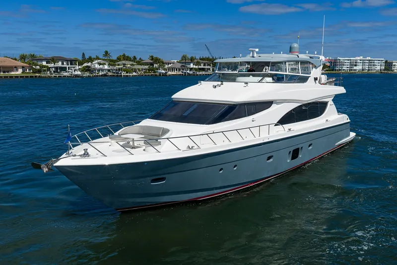 Slide: The Image of Hatteras 80 Motor Yacht 2013 - 6052106