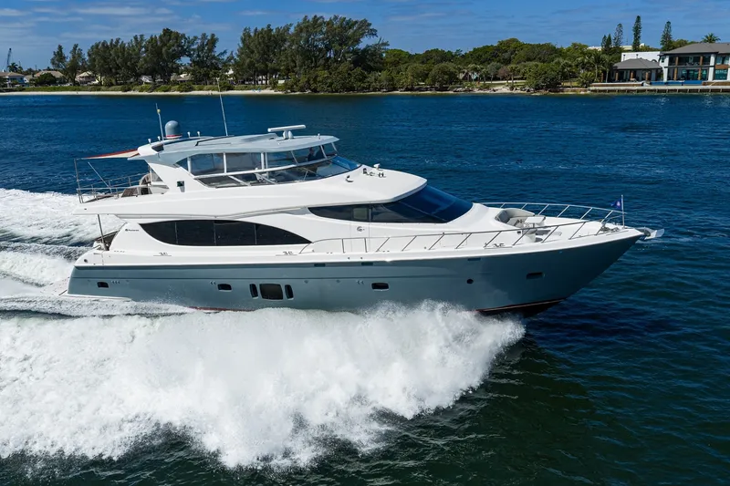The Image of Hatteras 80 Motor Yacht 2013 - 6052117