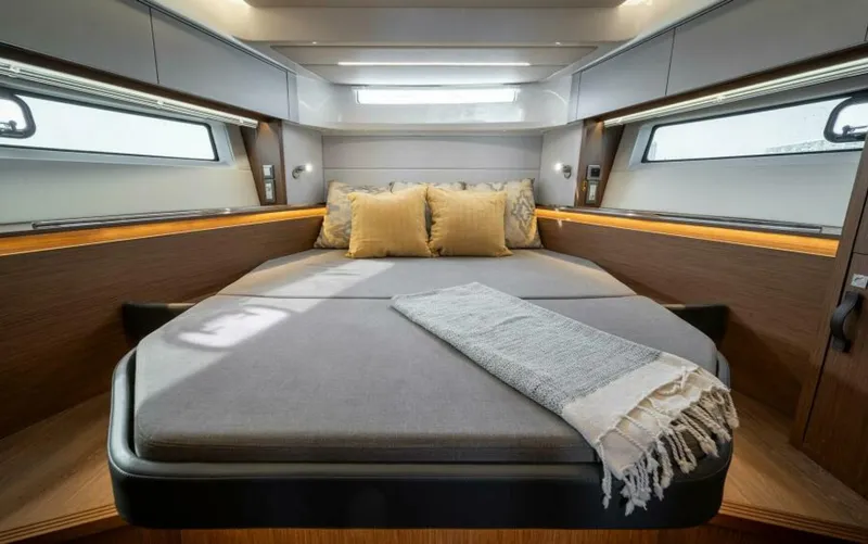 Slide: The Image of Beneteau Antares 12 Coupe 2026 - 5998265