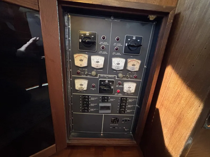 Slide: The Image of Hatteras Motor Yacht 1979 - 5998603