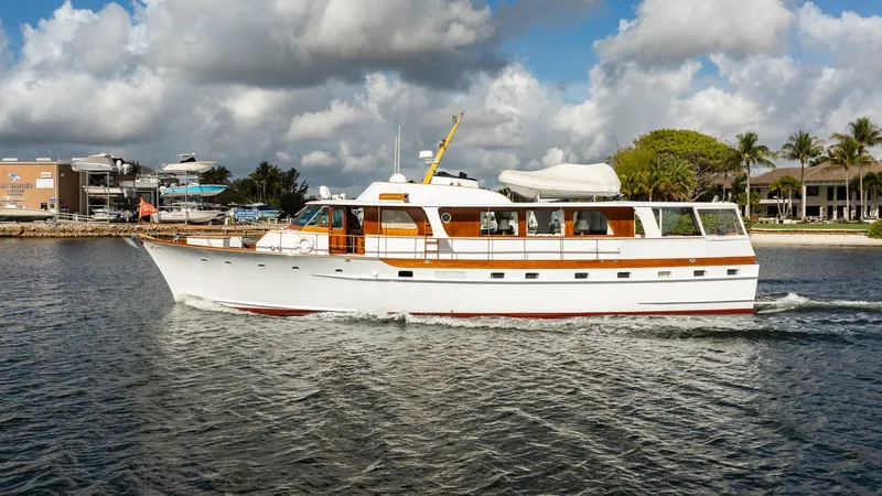 Slide: The Image of Trumpy 72 1972 - 5998671