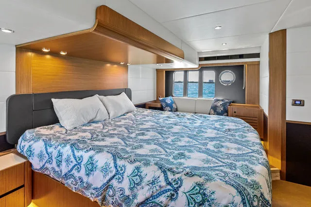 Slide: The Image of Absolute 52 Navetta 2019 - 106