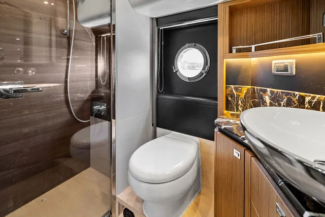 Slide: The Image of Absolute 52 Navetta 2019 - 109