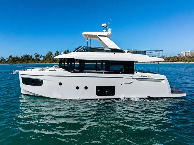 Slide: The Image of Absolute 52 Navetta 2019 - 111