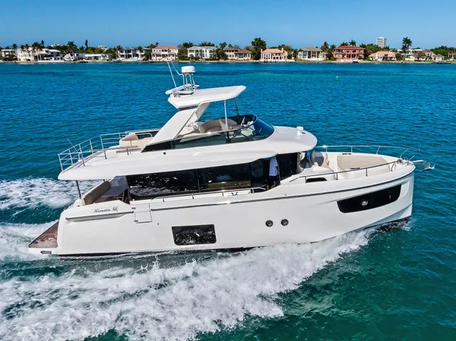 Slide: The Image of Absolute 52 Navetta 2019 - 125