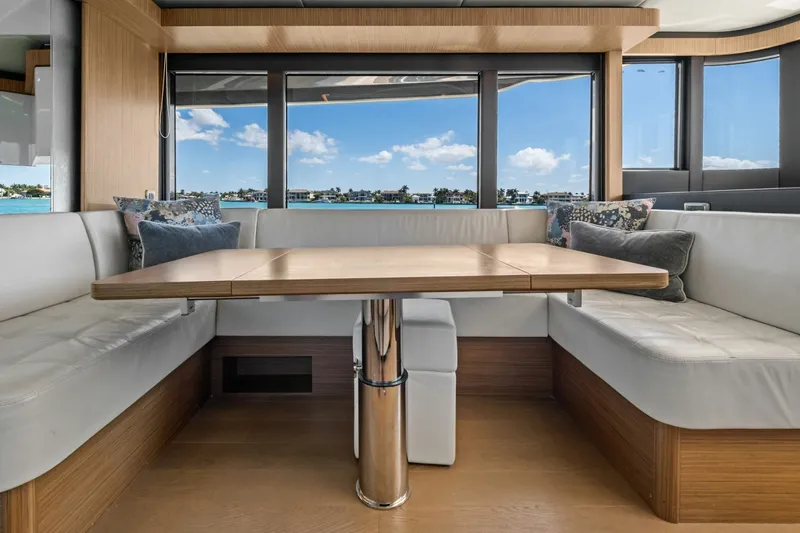 Slide: The Image of Absolute 52 Navetta 2019 - 5999849