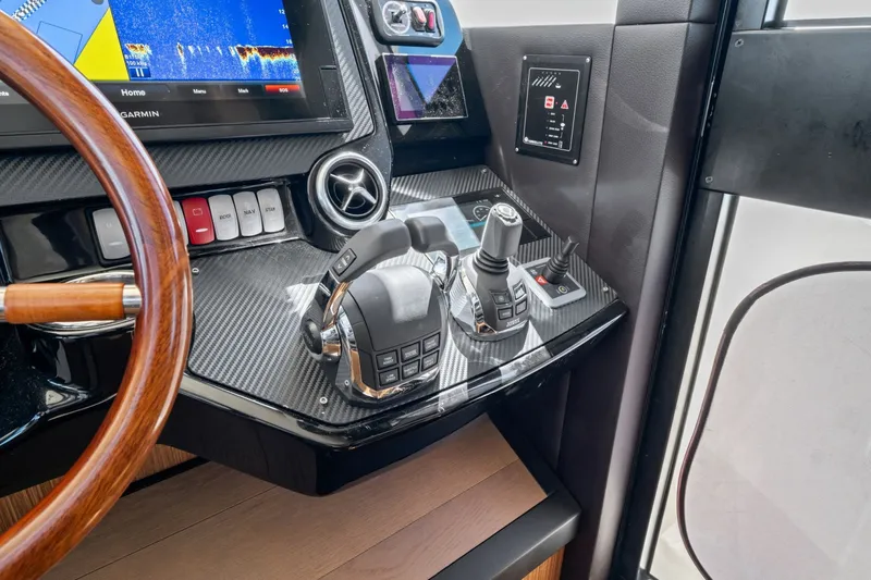 Slide: The Image of Absolute 52 Navetta 2019 - 5999851