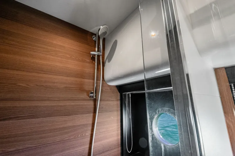 Slide: The Image of Absolute 52 Navetta 2019 - 5999863