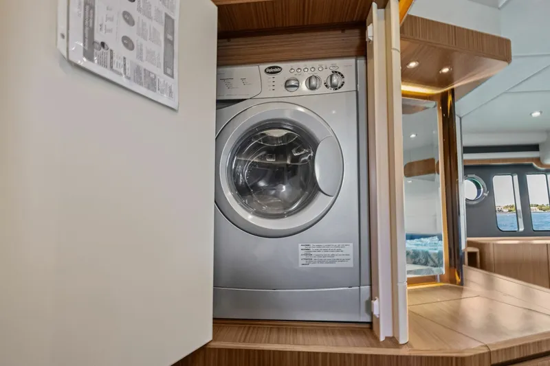 Slide: The Image of Absolute 52 Navetta 2019 - 5999872