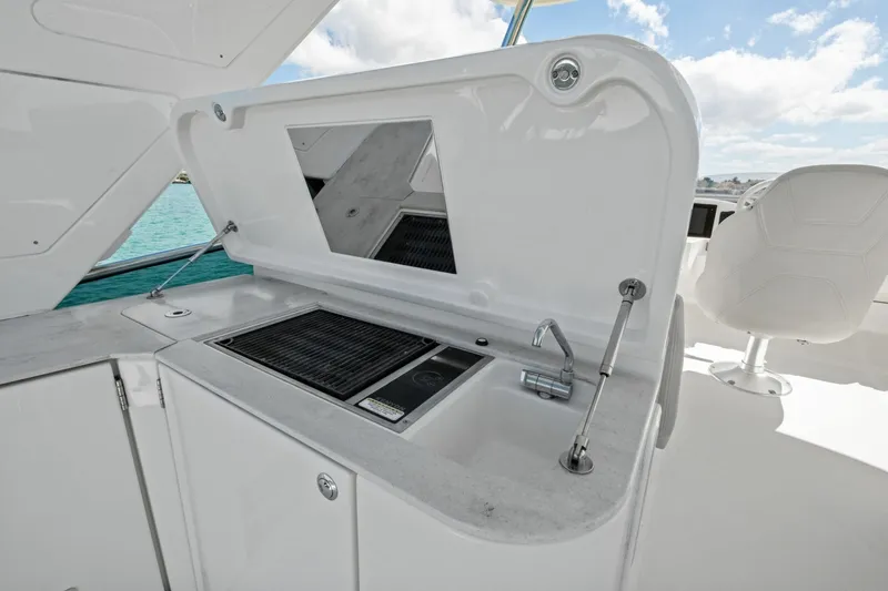 Slide: The Image of Absolute 52 Navetta 2019 - 5999883