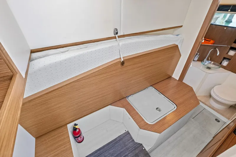 Slide: The Image of Absolute 52 Navetta 2019 - 5999893