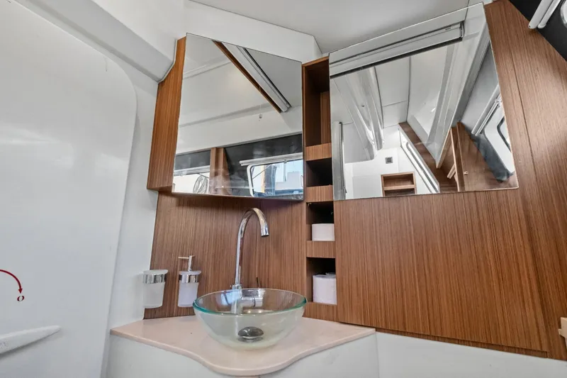 Slide: The Image of Absolute 52 Navetta 2019 - 5999894