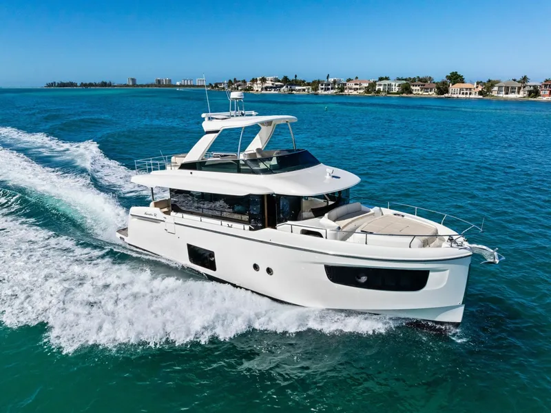 Slide: The Image of Absolute 52 Navetta 2019 - 5999920