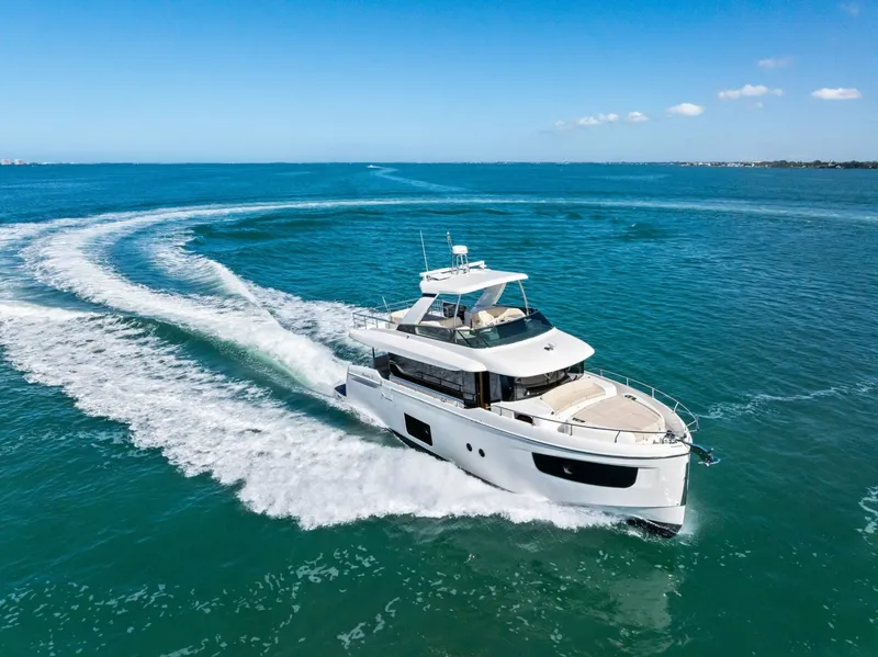 Slide: The Image of Absolute 52 Navetta 2019 - 5999925