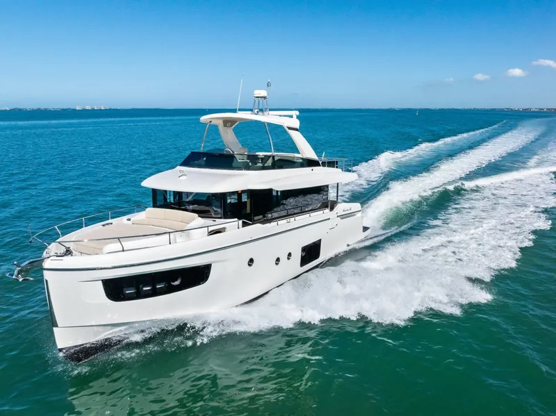 Slide: The Image of Absolute 52 Navetta 2019 - 5999926