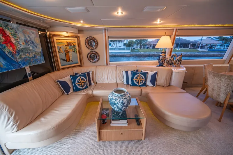 Slide: The Image of Lazzara 76 - Dare to Dream - Salon 2000 / 2014 76’ Lazzara Skybridge - Dare to Dream - 5999449