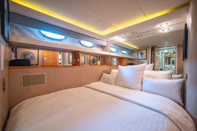 Slide: The Image of Lazzara 76 - Dare to Dream - Stateroom 2000 / 2014 76’ Lazzara Skybridge - Dare to Dream - 5999466