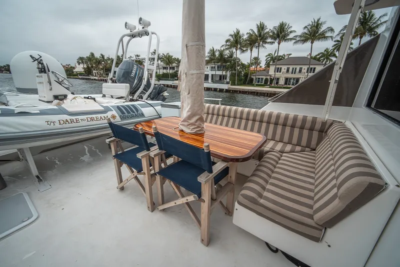 Slide: The Image of Lazzara 76 - Dare to Dream 2000 / 2014 76’ Lazzara Skybridge - Dare to Dream - 5999489