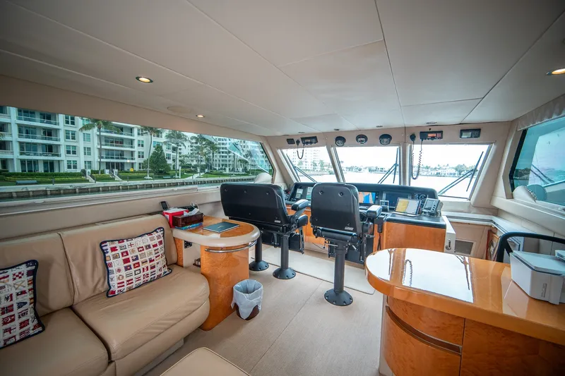 Slide: The Image of Lazzara 76 - Dare to Dream Skylounge 2000 / 2014 76’ Lazzara Skybridge - Dare to Dream - 5999493