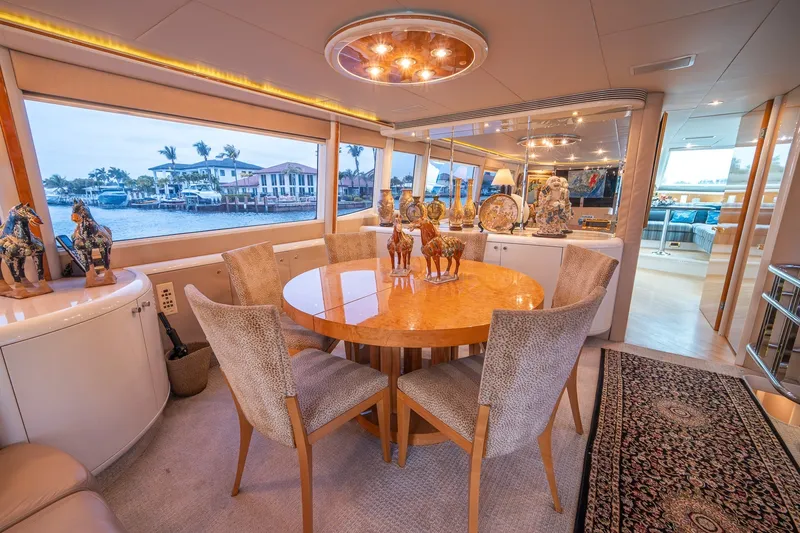 Slide: The Image of Lazzara 76 - Dare to Dream - Salon 2000 / 2014 76’ Lazzara Skybridge - Dare to Dream - 5999437