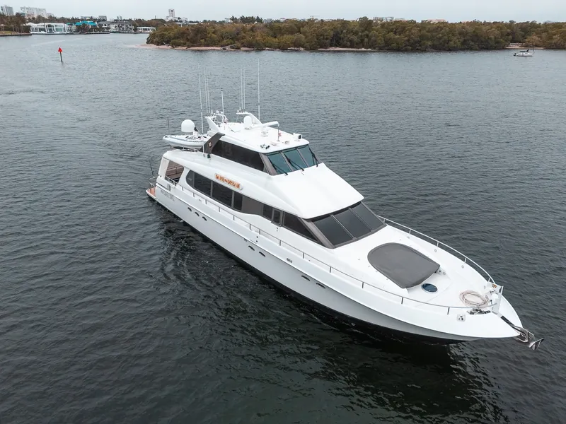 Slide: The Image of Lazzara 76 - Dare to Dream - Profile 2000 / 2014 76’ Lazzara Skybridge - Dare to Dream - 5999512