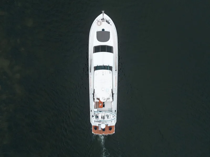 Slide: The Image of Lazzara 76 - Dare to Dream - Profile 2000 / 2014 76’ Lazzara Skybridge - Dare to Dream - 5999513