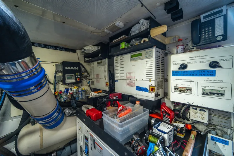 Slide: The Image of Lazzara 76 - Dare to Dream - Engine Room 2000 / 2014 76’ Lazzara Skybridge - Dare to Dream - 5999519