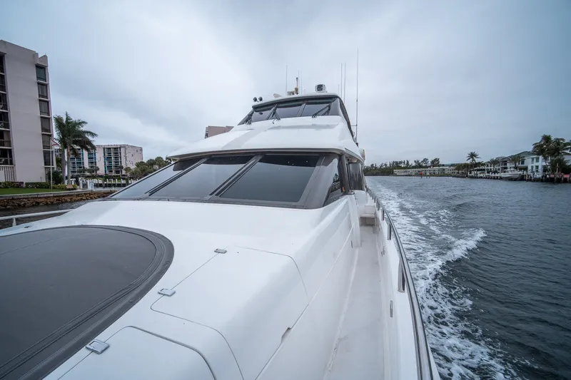 Slide: The Image of Lazzara 76 - Dare to Dream - Bow 2000 / 2014 76’ Lazzara Skybridge - Dare to Dream - 7658356