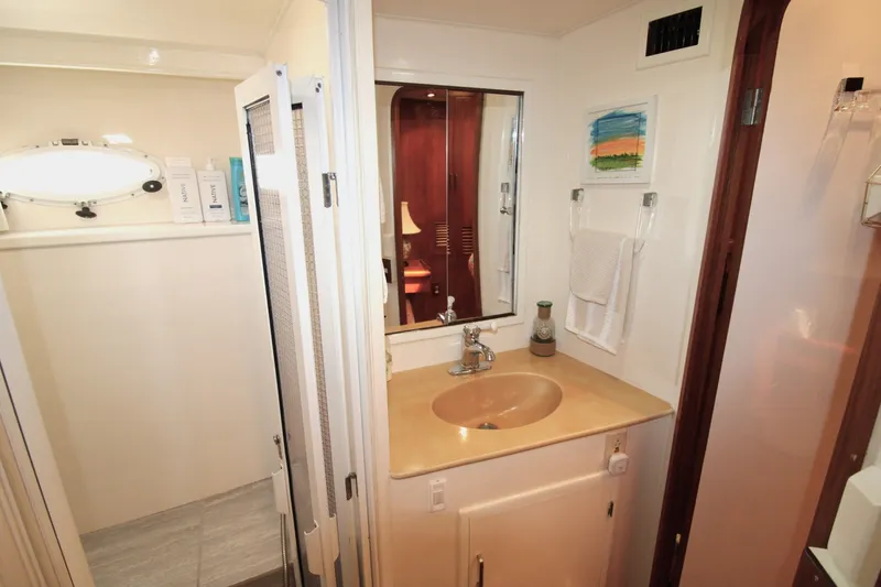 Slide: The Image of Jefferson 52 Rivanna Cockpit MY 1995 - 5999582