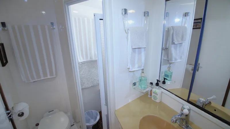 Slide: The Image of Jefferson 52 Rivanna Cockpit MY 1995 - 5999583