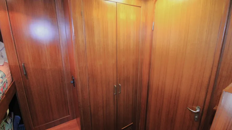 Slide: The Image of Jefferson 52 Rivanna Cockpit MY 1995 - 5999585