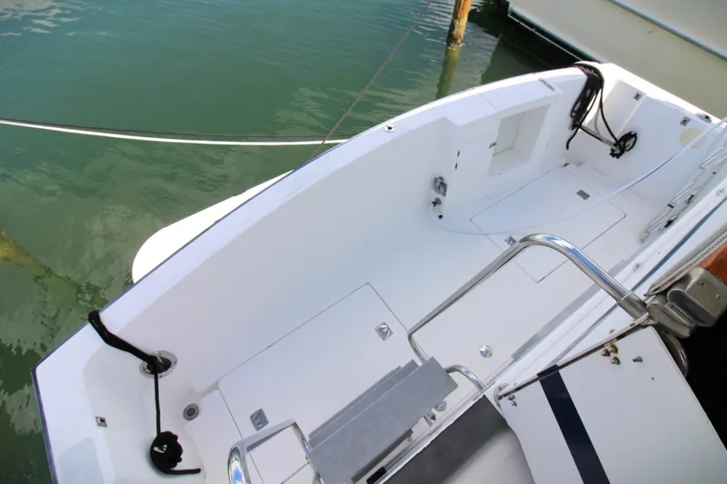 Slide: The Image of Jefferson 52 Rivanna Cockpit MY 1995 - 5999589