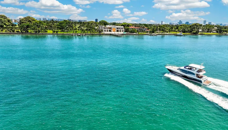 Slide: The Image of Prestige 590 2023 - 6054039