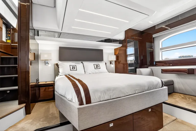 Slide: The Image of Prestige 590 2023 - 6054068