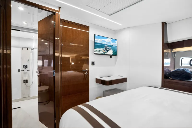 Slide: The Image of Prestige 590 2023 - 6054075