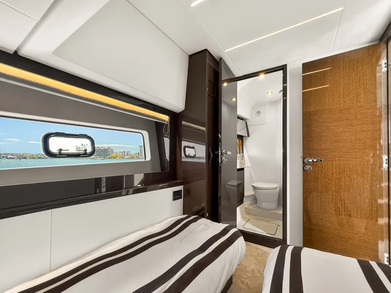 Slide: The Image of Prestige 590 2023 - 6054081