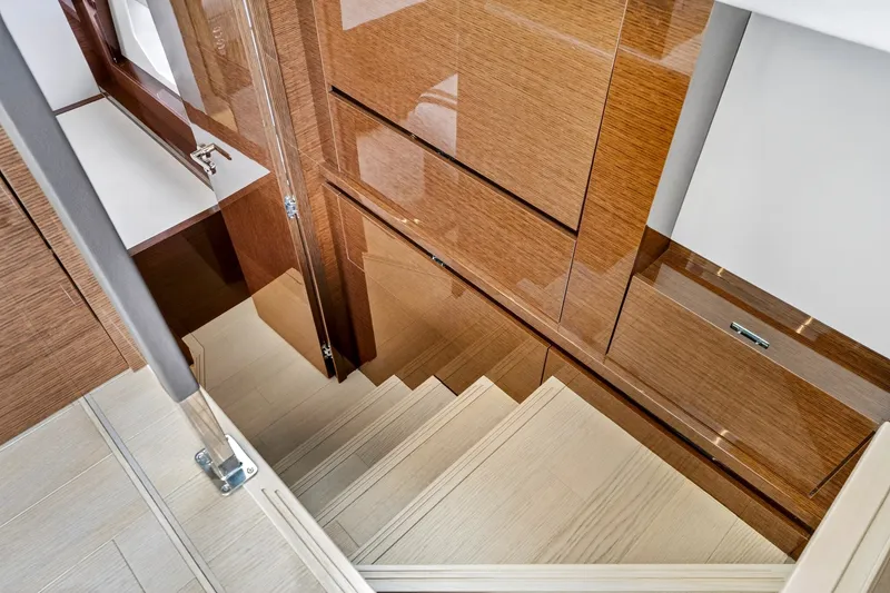 Slide: The Image of Prestige 590 2023 - 6054083