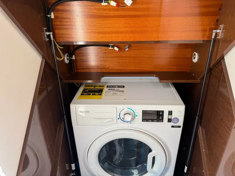 Slide: The Image of Prestige 590 2023 - 6054085