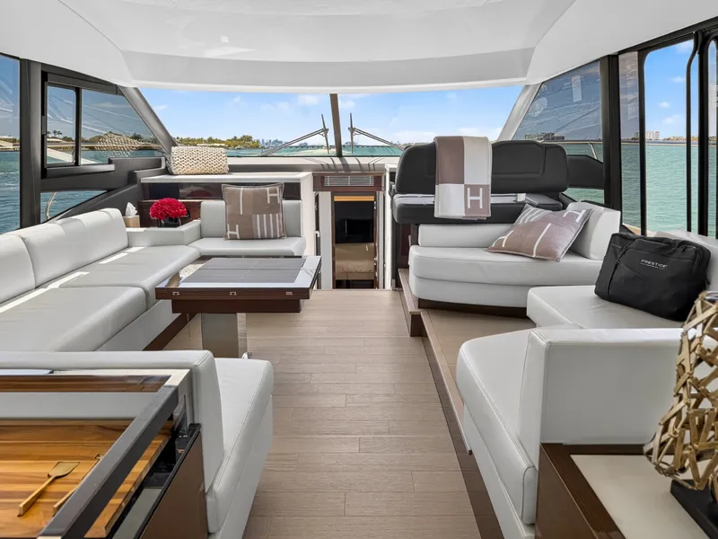 Slide: The Image of Prestige 590 2023 - 6054090