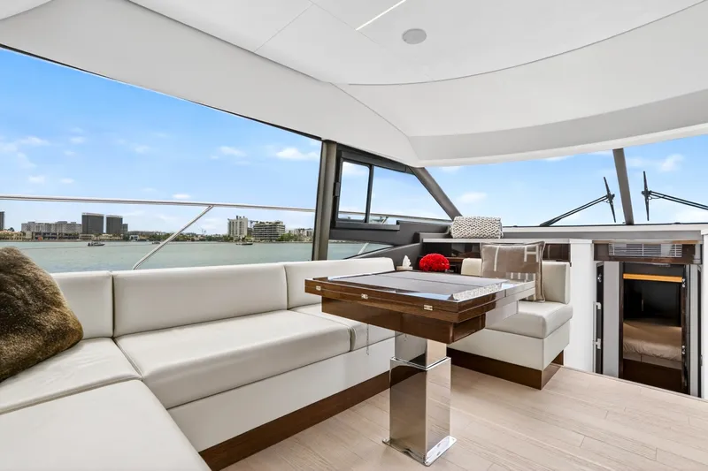 Slide: The Image of Prestige 590 2023 - 6054091