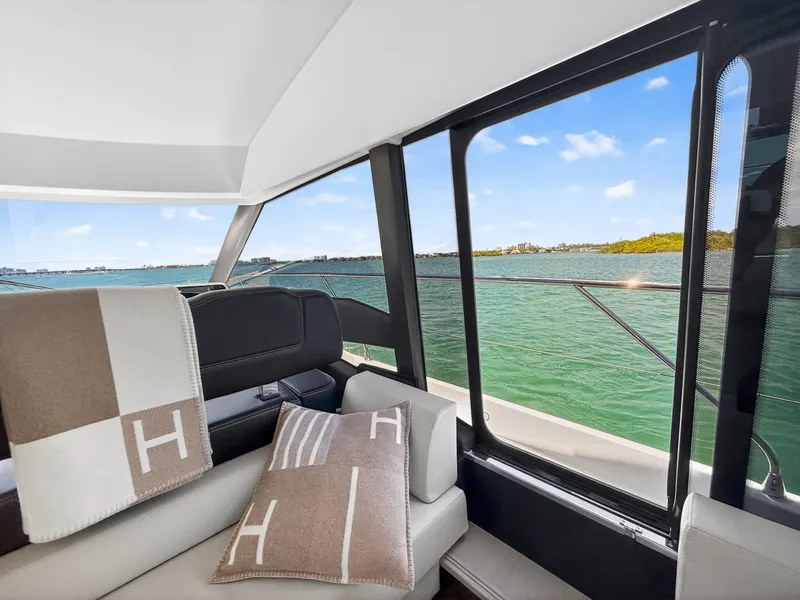 Slide: The Image of Prestige 590 2023 - 6054093