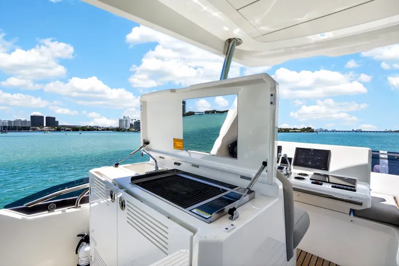 Slide: The Image of Prestige 590 2023 - 6054098