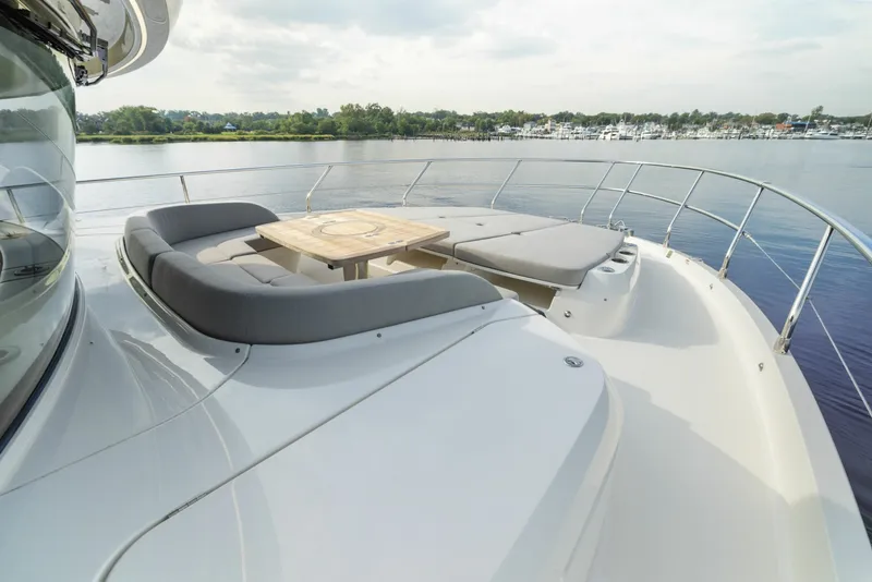 Slide: The Image of Absolute Navetta 64 2024 - 6000311