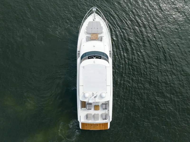 Slide: The Image of Absolute Navetta 64 2024 - 6000264