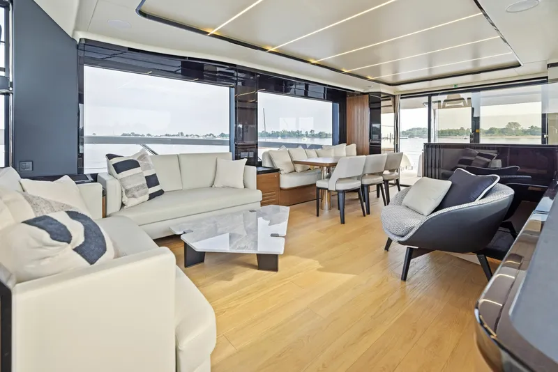 Slide: The Image of Absolute Navetta 64 2024 - 6000318