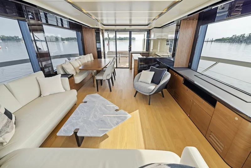 Slide: The Image of Absolute Navetta 64 2024 - 6000234