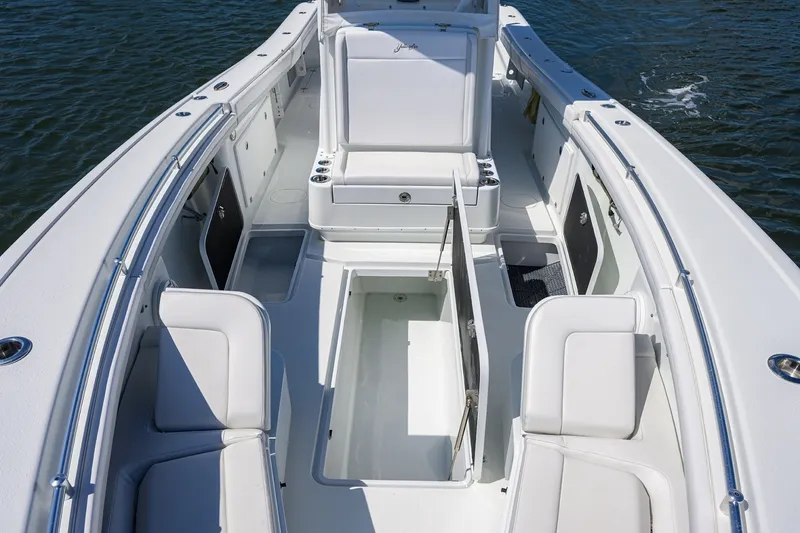 Slide: The Image of Yellowfin 34 - Bow & Forward 2023 Yellowfin 34 Offshore - 7680796
