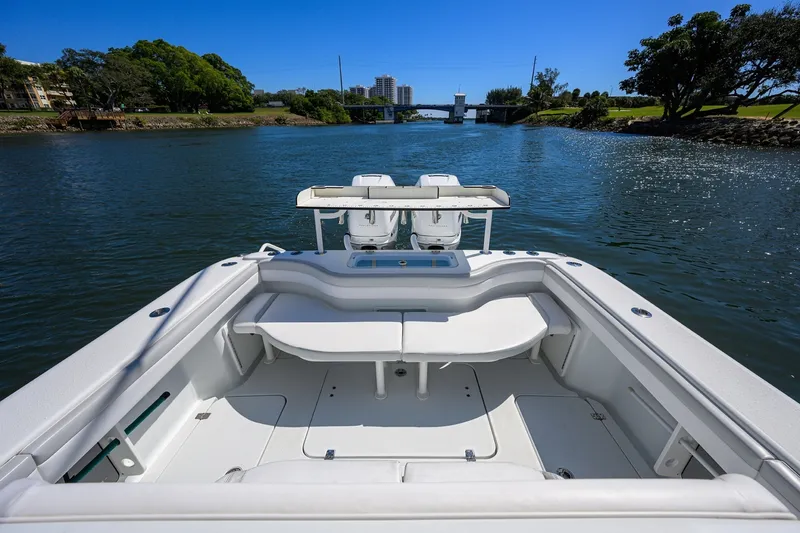 Slide: The Image of Yellowfin 34 - Cockpit 2023 Yellowfin 34 Offshore - 7680820